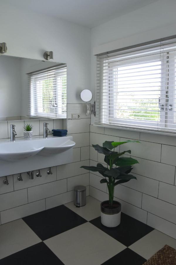 Spacious Comfort Villa Vera With Hottub Зеволде Экстерьер фото